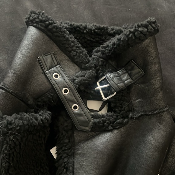 Faux Shearling Jacket - Picture 8 of 9